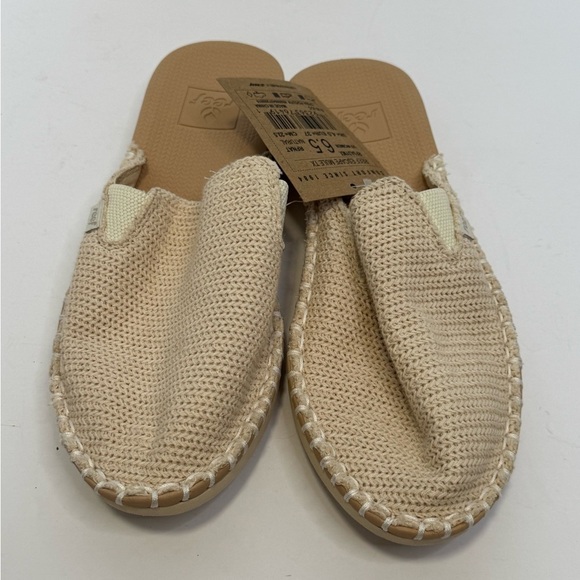 NWT REEF escape mule woman’s shoes size 6.5 - Picture 1 of 7
